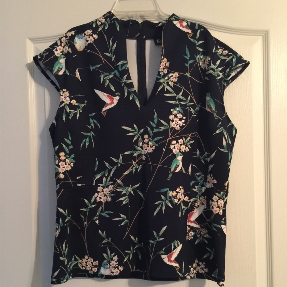 New York & Co Black Cap Sleeve Tropical Top